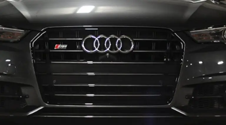 Предна решетка и емблема на Audi
