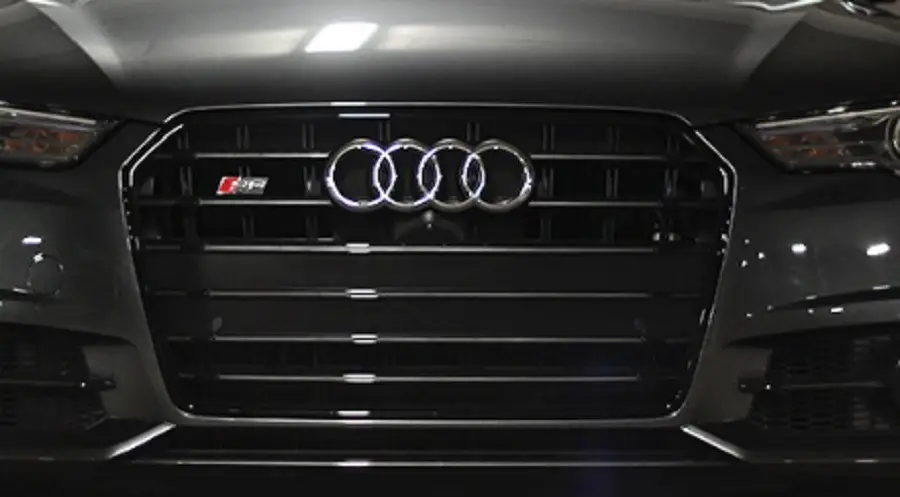 Предна решетка и емблема на Audi