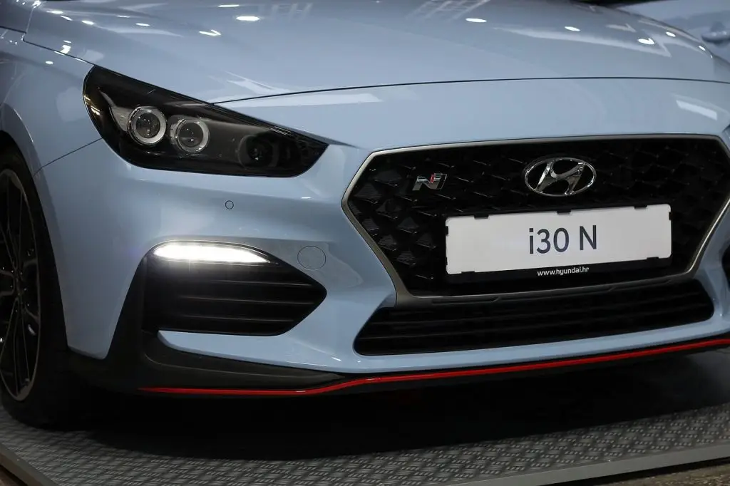 Предна решетка и емблема на Hyundai i30 N