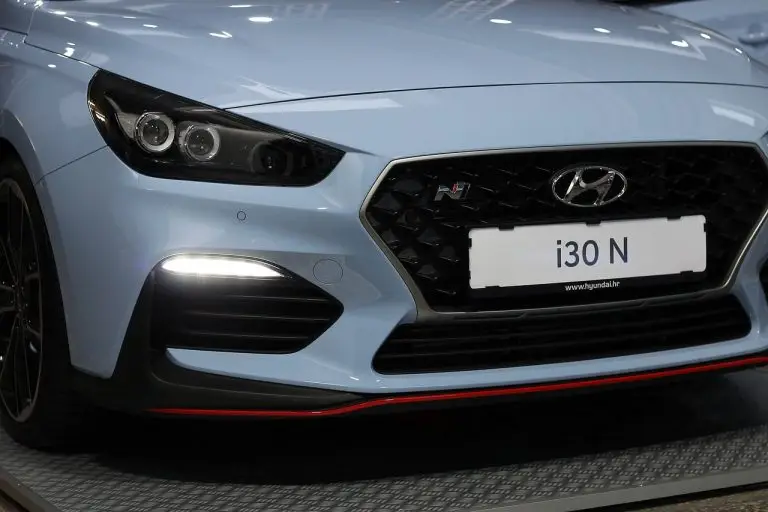 Предна решетка и емблема на Hyundai i30 N